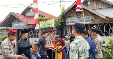 Satreskrim PPU Tebar Kepedulian, Bagikan Takjil Ramadhan untuk Warga Kampung Jatanras